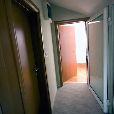 Loft Апартаменты Подгорица